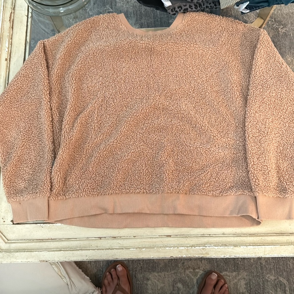 Sweatshirt